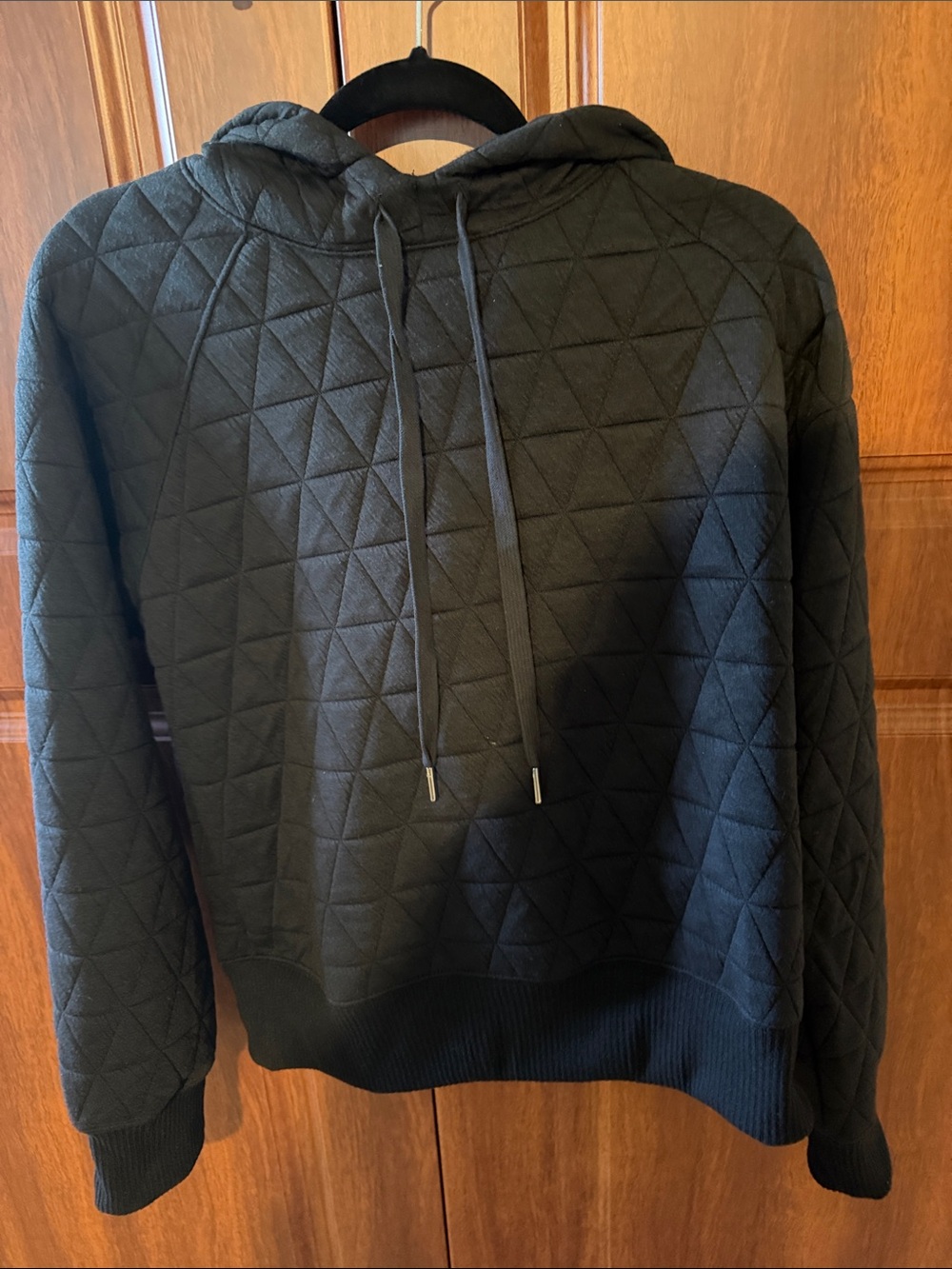 Evereve quilted black hoodie.  NWOT Size M